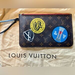 Authentic Louis Vuitton World Tour 2016 Pochette